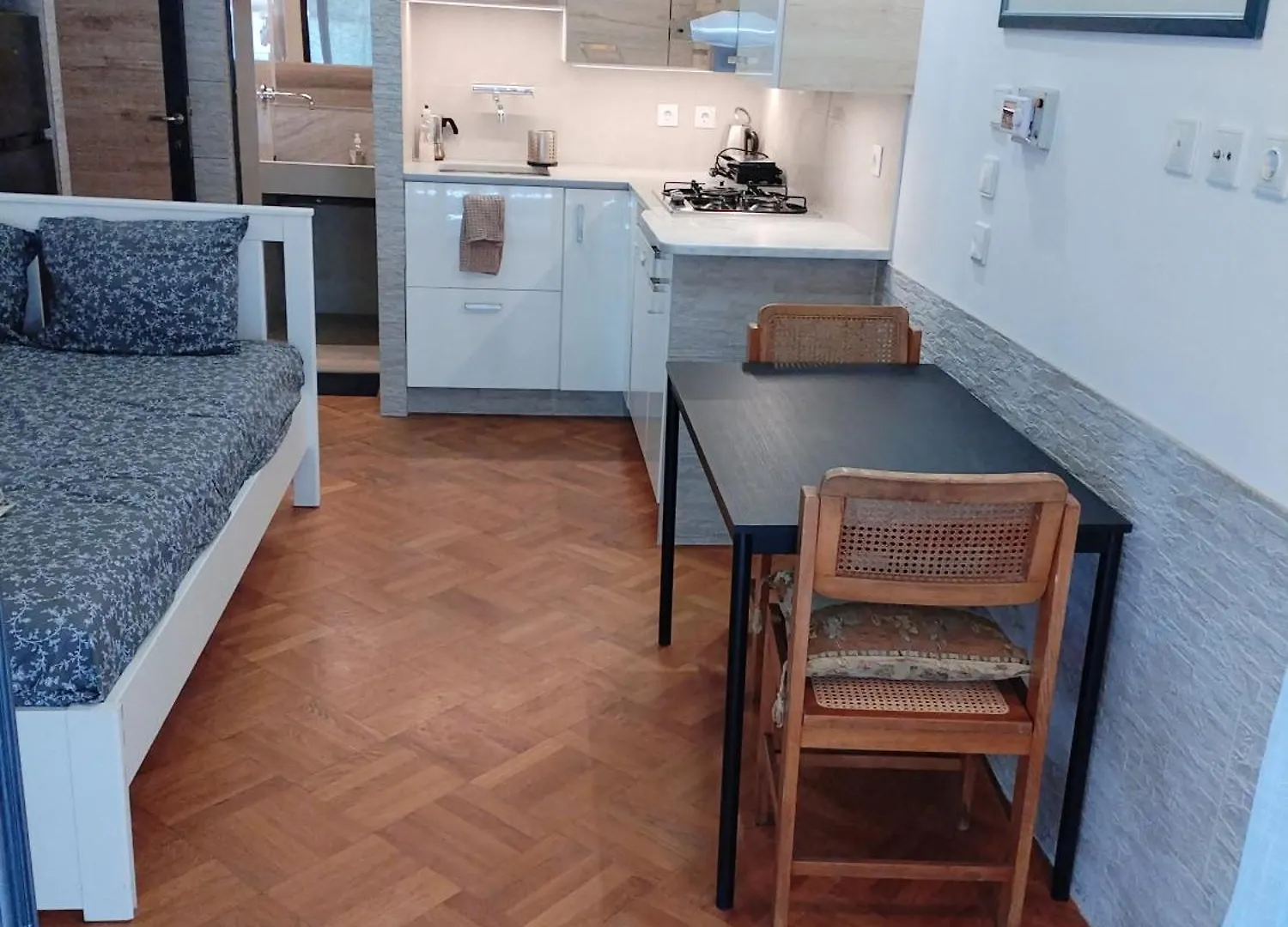 Sleeps 11 - Sea View - Balcony - Parking Apartment Thessaloniki